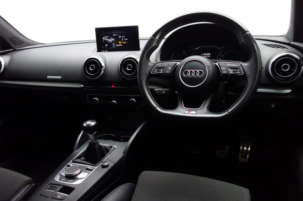Used_2016_BLACK_AUDI_A3_1