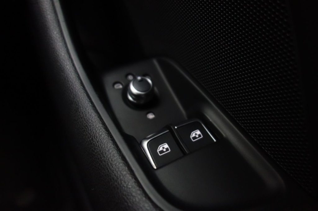 Used_2016_BLACK_AUDI_A3_1