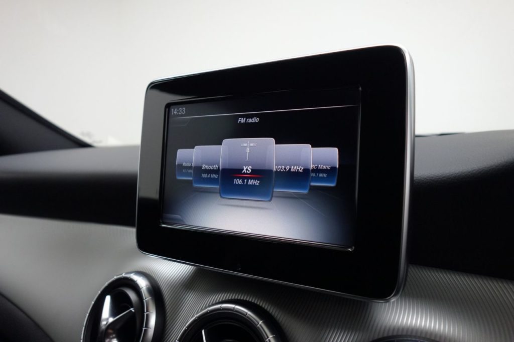 Used_2016_GREY_MERCEDES-BENZ_CLA_2