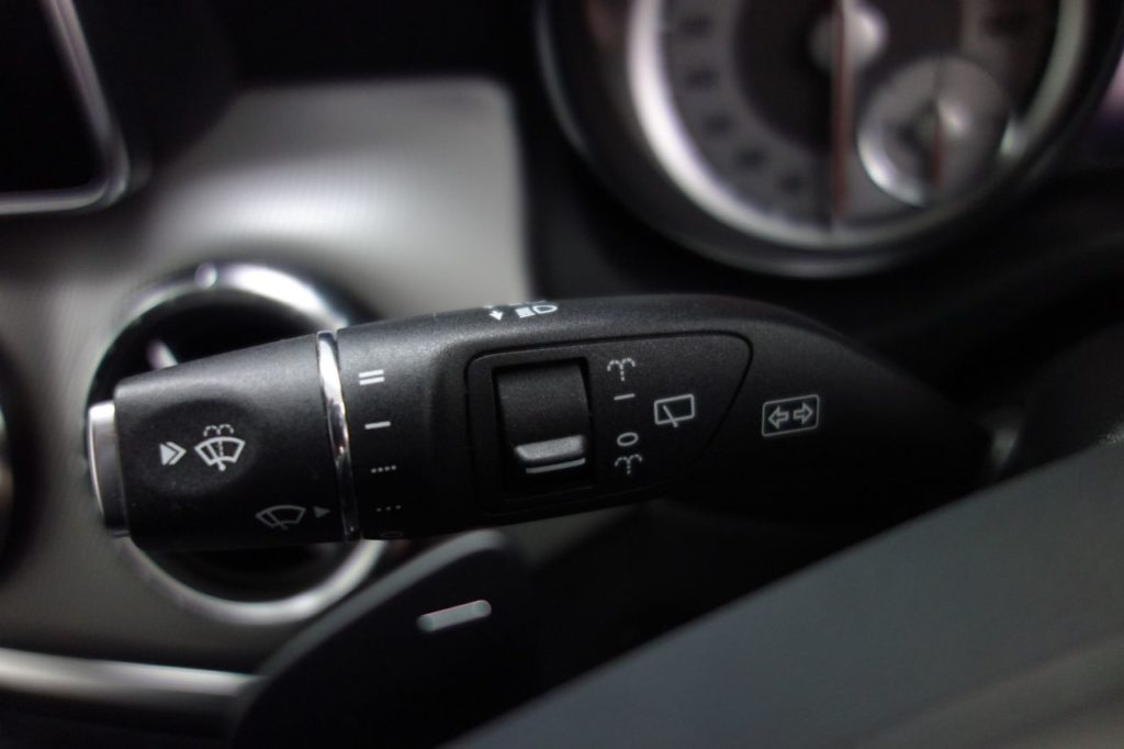 Used_2016_GREY_MERCEDES-BENZ_CLA_2