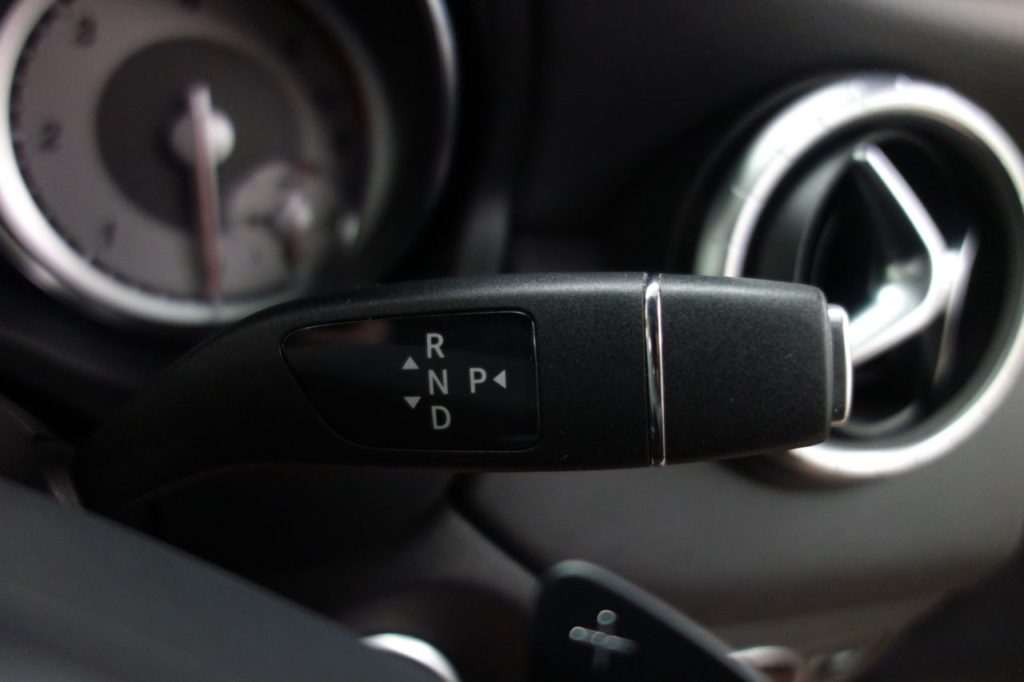 Used_2016_GREY_MERCEDES-BENZ_CLA_2