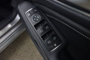 Used_2016_GREY_MERCEDES-BENZ_CLA_2