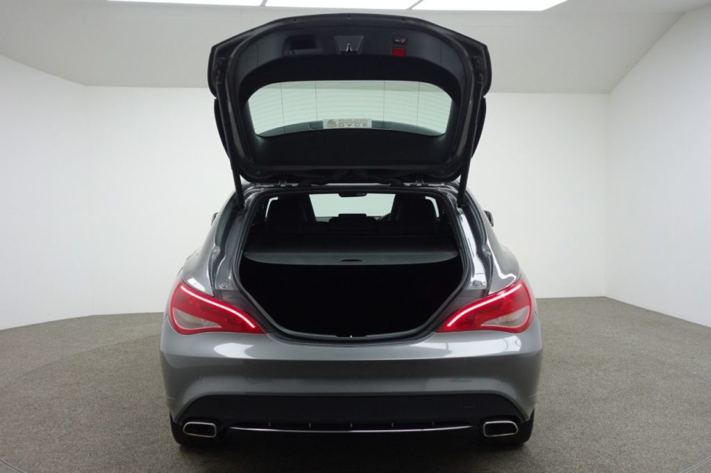 Used_2016_GREY_MERCEDES-BENZ_CLA_2