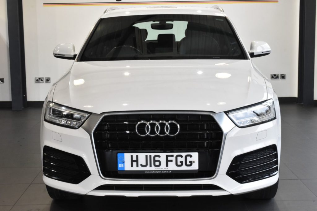 Used_2016_WHITE_AUDI_Q3_1