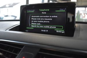 Used_2016_WHITE_AUDI_Q3_1
