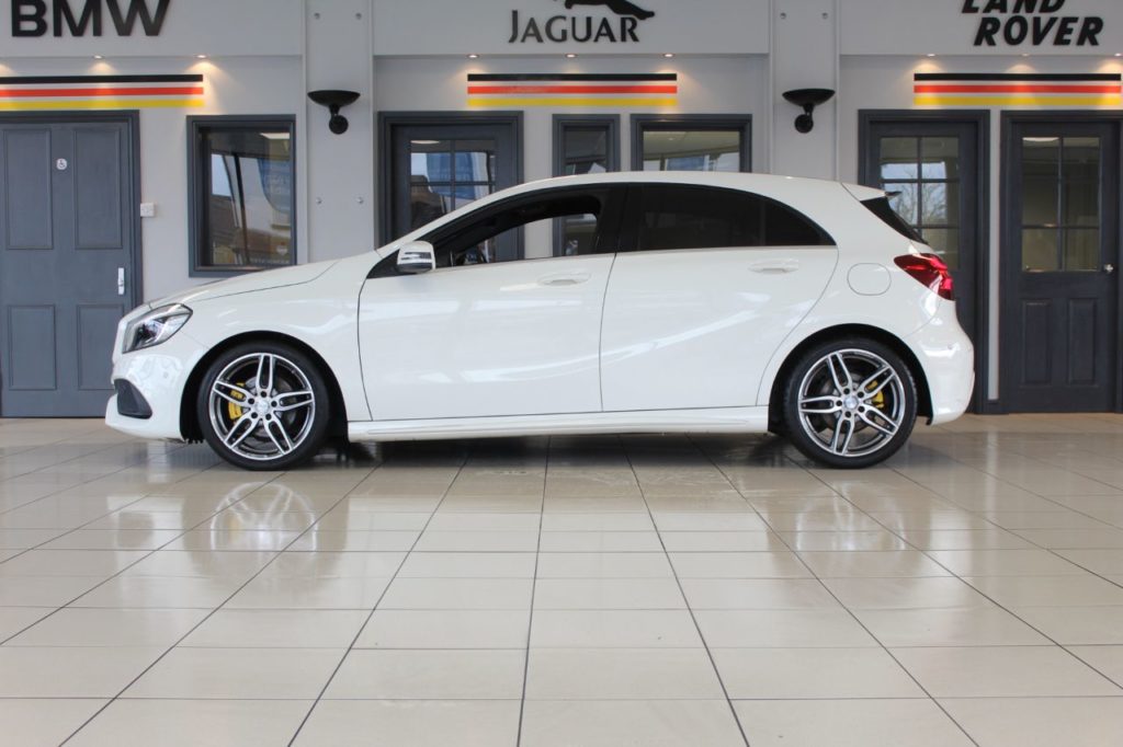 Used_2016_WHITE_MERCEDES-BENZ_A-CLASS_1