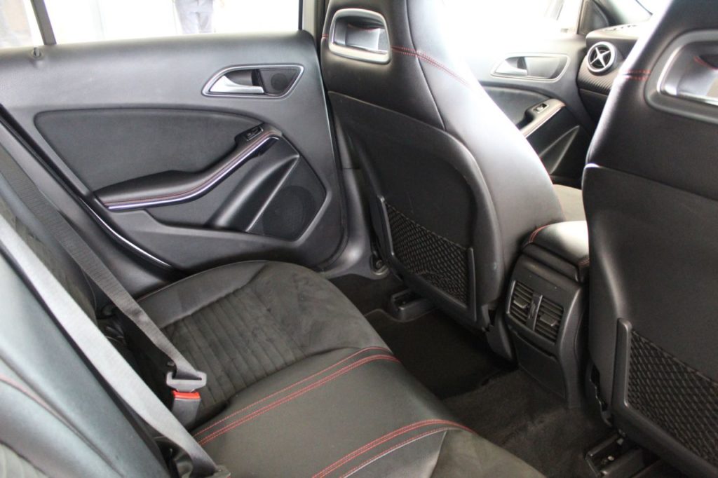 Used_2016_WHITE_MERCEDES-BENZ_A-CLASS_1