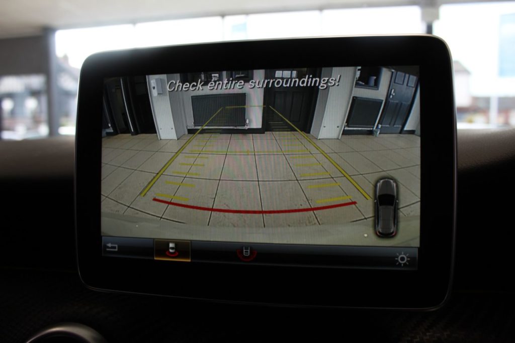 Used_2016_WHITE_MERCEDES-BENZ_A-CLASS_1
