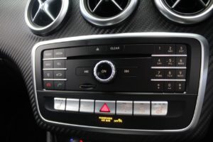 Used_2016_WHITE_MERCEDES-BENZ_A-CLASS_1