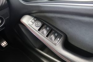 Used_2016_WHITE_MERCEDES-BENZ_A-CLASS_1
