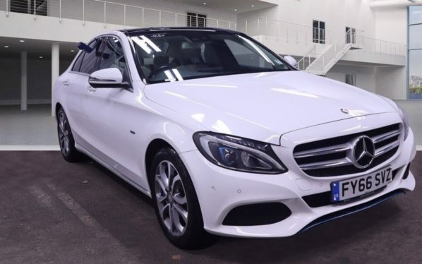 Used 2016 WHITE MERCEDES-BENZ C-CLASS Saloon 2.0 C350 E SPORT PREMIUM PLUS 4d AUTO 208 BHP (reg. 2016-11-16) for sale in Chadderton