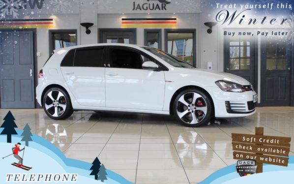 Used 2016 WHITE VOLKSWAGEN GOLF Hatchback 2.0 GTI DSG 5d AUTO 218 BHP (reg. 2016-12-23) for sale in Cheadle