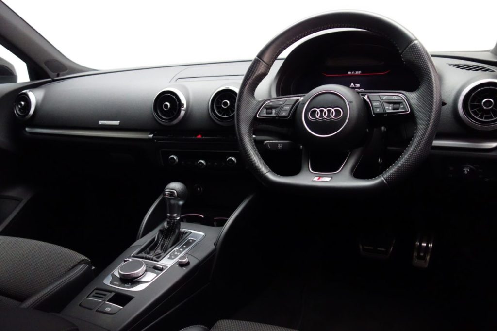 Used_2017_BLACK_AUDI_A3_1