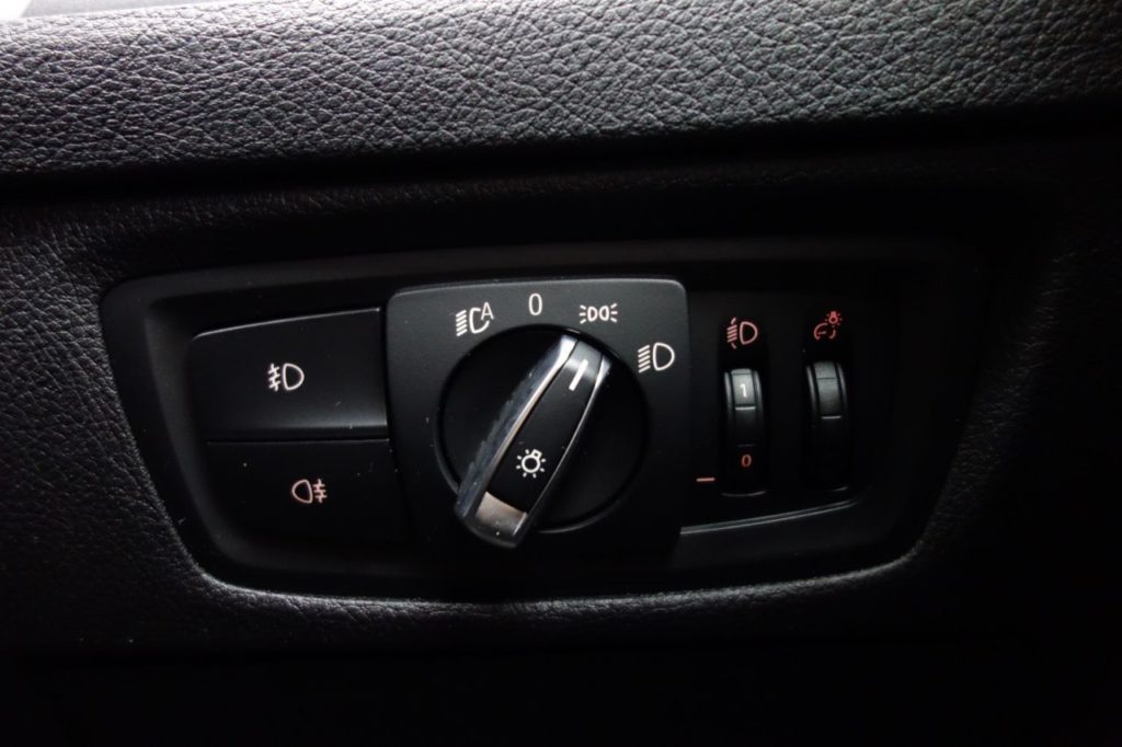 Used_2017_BLACK_BMW_1-SERIES_1