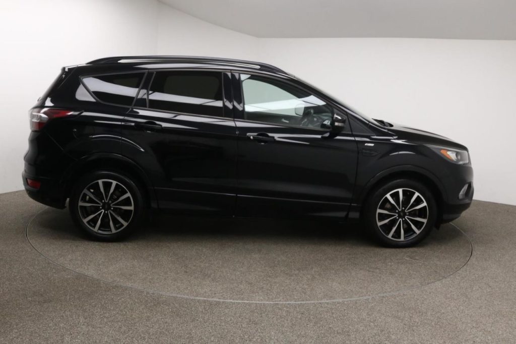 Used_2017_BLACK_FORD_KUGA_2