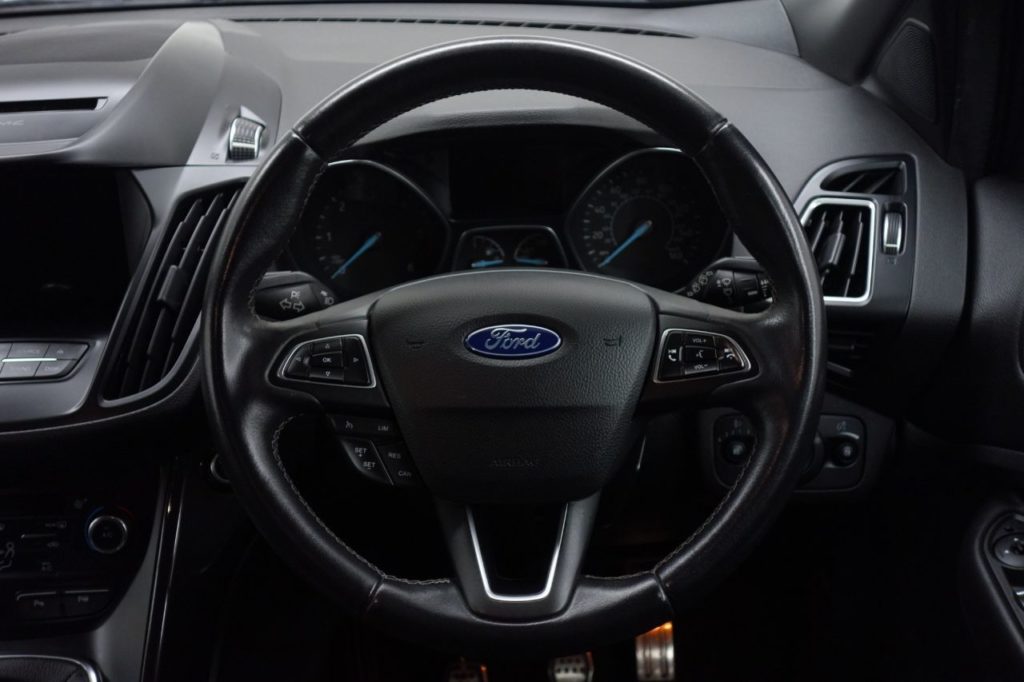 Used_2017_BLACK_FORD_KUGA_2