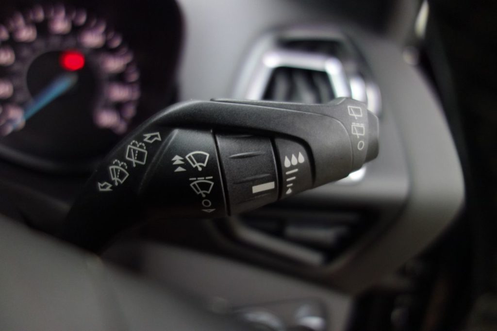 Used_2017_BLACK_FORD_KUGA_2