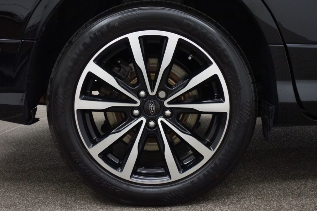 Used_2017_BLACK_FORD_KUGA_2
