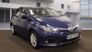 Used 2017 BLUE TOYOTA AURIS Hatchback 1.8 VVT-I BUSINESS EDITION TSS 5d AUTO 99 BHP (reg. 2017-09-20) for sale in Chadderton