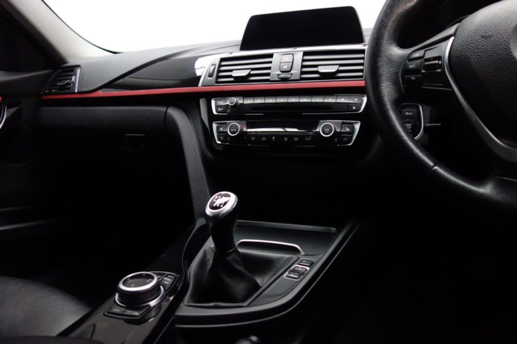 Used_2017_GREY_BMW_3-SERIES_2