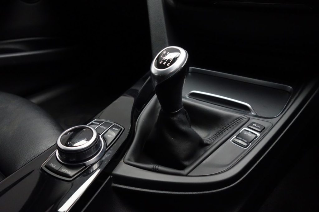 Used_2017_GREY_BMW_3-SERIES_2