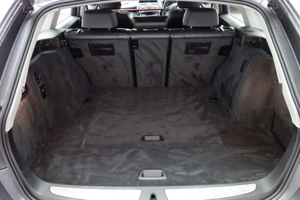 Used_2017_GREY_BMW_3-SERIES_2