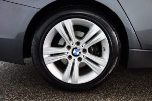 Used_2017_GREY_BMW_3-SERIES_2