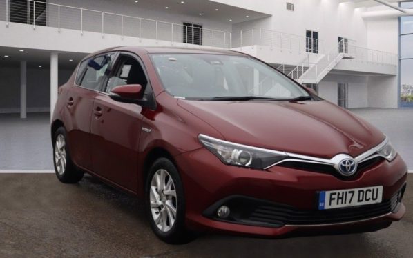 Used 2017 RED TOYOTA AURIS Hatchback 1.8 VVT-I BUSINESS EDITION TSS 5d AUTO 99 BHP (reg. 2017-05-31) for sale in Chadderton