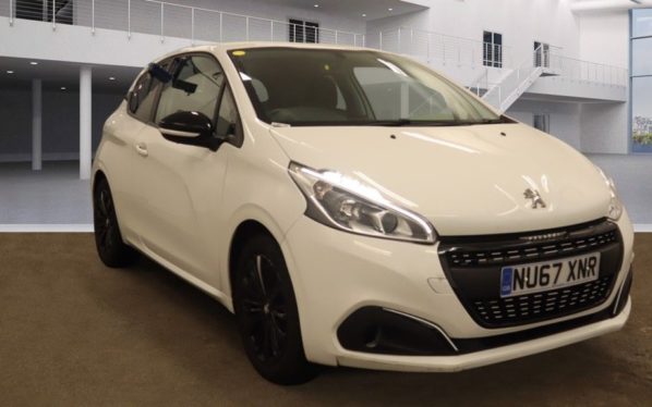 Used 2017 WHITE PEUGEOT 208 Hatchback 1.2 PURETECH BLACK EDITION 3d 82 BHP (reg. 2017-11-24) for sale in Chadderton