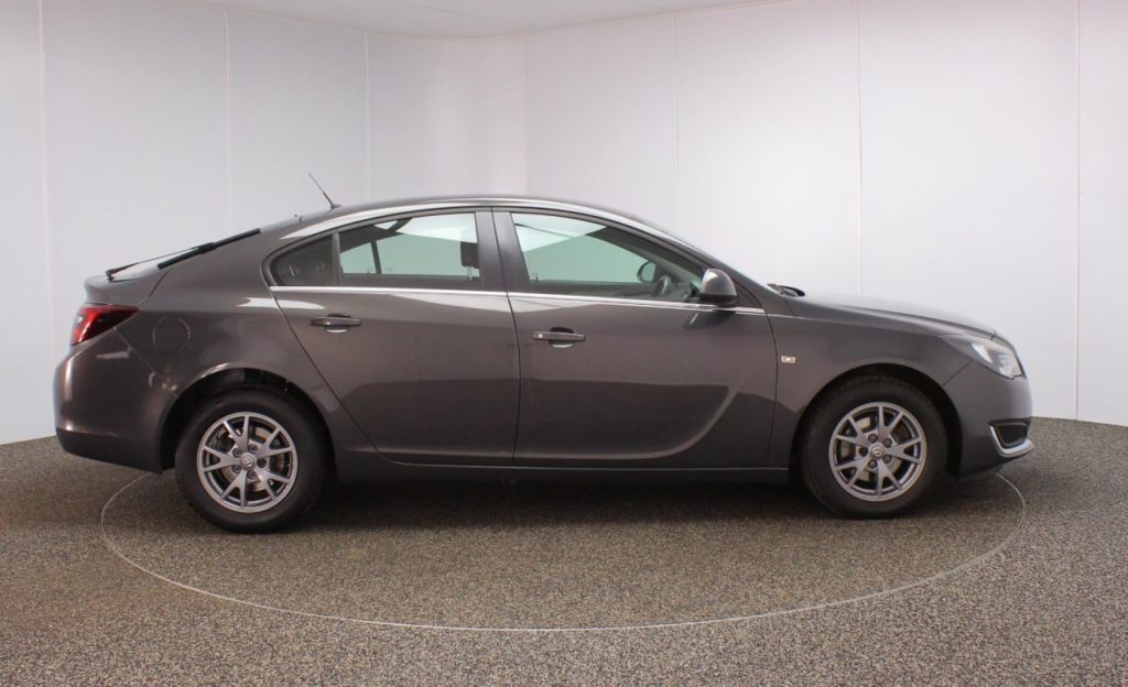 Used_2014_GREY_VAUXHALL_INSIGNIA_2