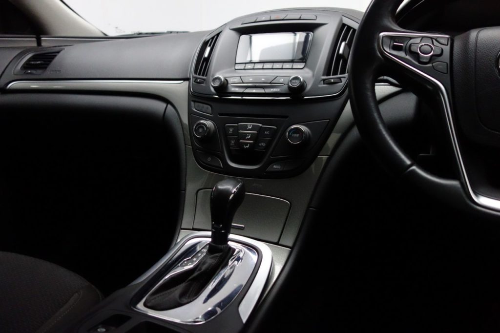 Used_2014_GREY_VAUXHALL_INSIGNIA_2