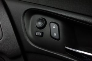 Used_2014_GREY_VAUXHALL_INSIGNIA_2
