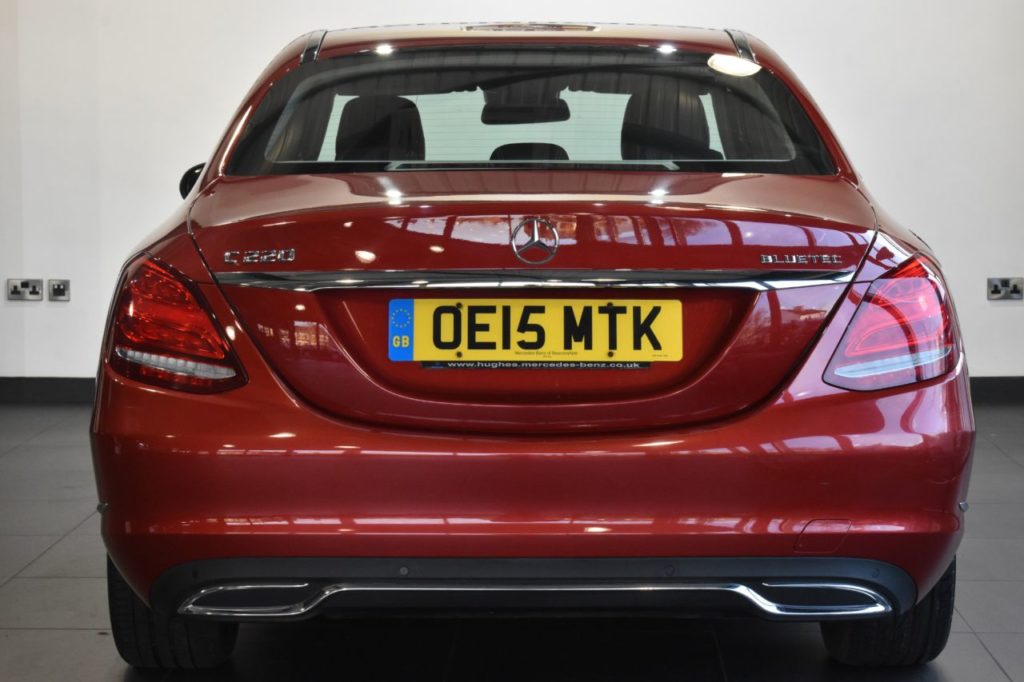 Used_2015_RED_MERCEDES-BENZ_C-CLASS_2