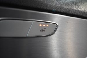 Used_2015_RED_MERCEDES-BENZ_C-CLASS_2