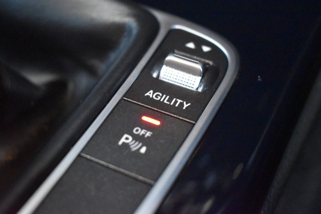Used_2015_RED_MERCEDES-BENZ_C-CLASS_2