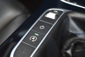 Used_2015_RED_MERCEDES-BENZ_C-CLASS_2
