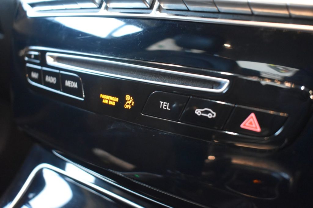 Used_2015_RED_MERCEDES-BENZ_C-CLASS_2