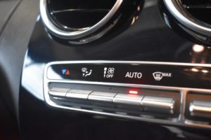Used_2015_RED_MERCEDES-BENZ_C-CLASS_2