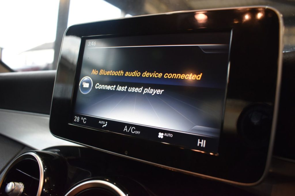 Used_2015_RED_MERCEDES-BENZ_C-CLASS_2
