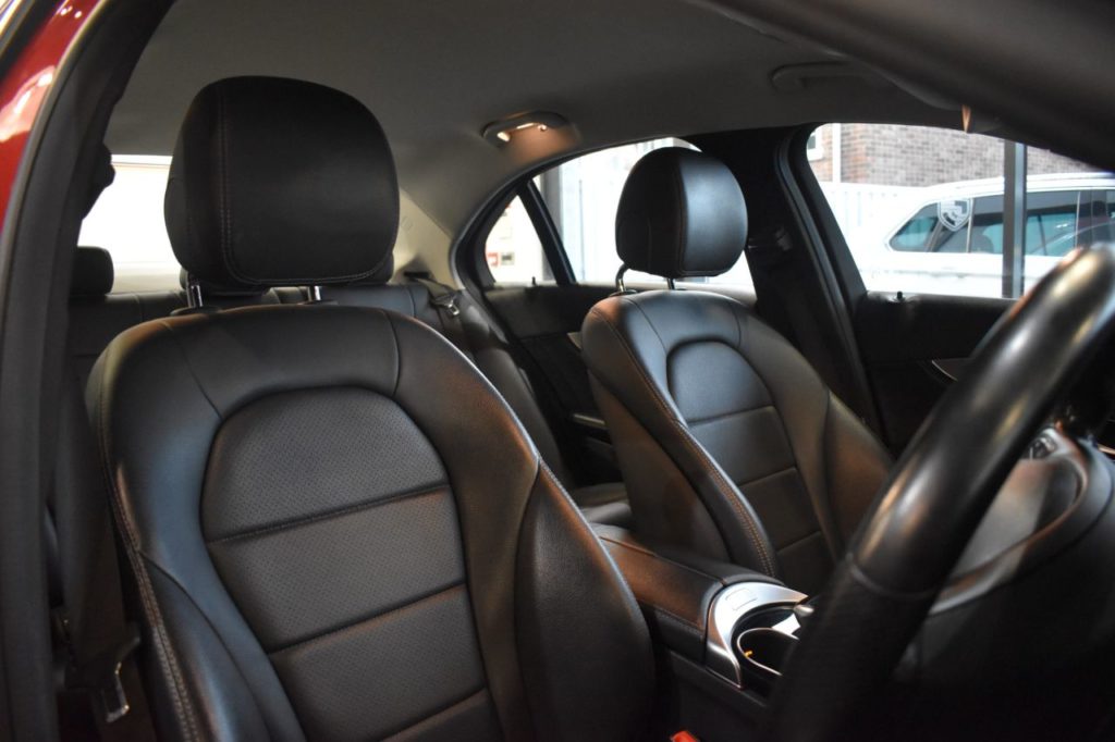 Used_2015_RED_MERCEDES-BENZ_C-CLASS_2