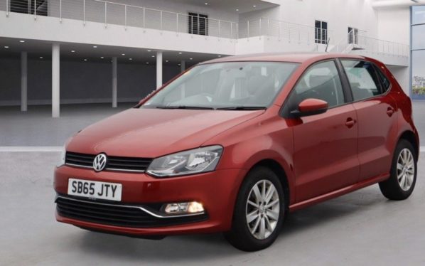 Used 2015 RED VOLKSWAGEN POLO Hatchback 1.2 SE TSI DSG 5d AUTO 89 BHP (reg. 2015-10-21) for sale in Radcliffe