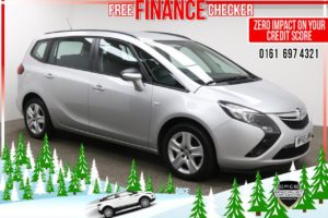 Used 2015 SILVER VAUXHALL ZAFIRA TOURER MPV 1.4 EXCLUSIV 5d 138 BHP (reg. 2015-09-23) for sale in Radcliffe