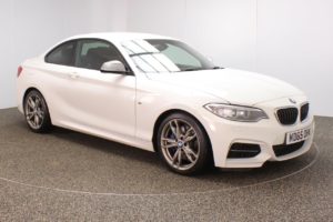 Used 2015 WHITE BMW 2 SERIES Coupe 3.0 M235I 2d AUTO 322 BHP (reg. 2015-12-18) for sale in Crompton