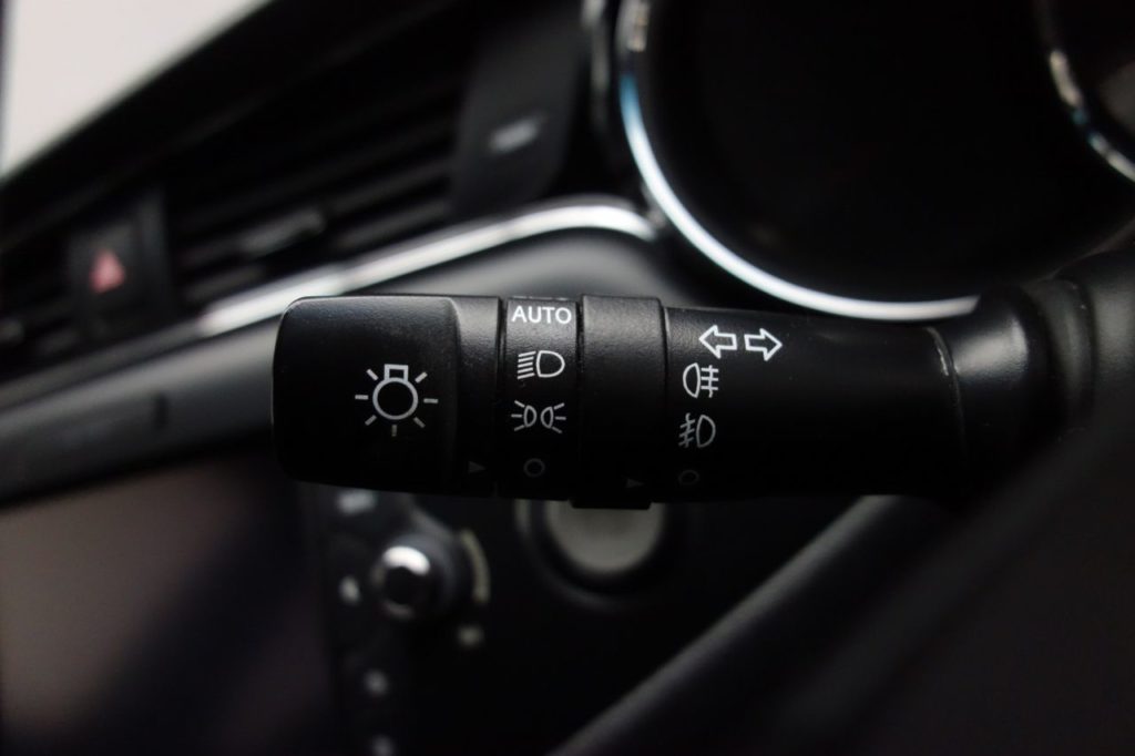 Used_2016_BLACK_KIA_CEED_1