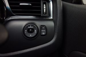 Used_2016_BLACK_KIA_CEED_1