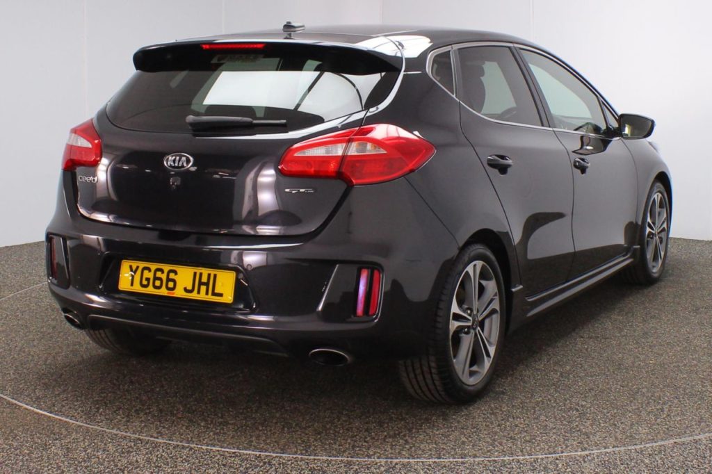 Used_2016_BLACK_KIA_CEED_1