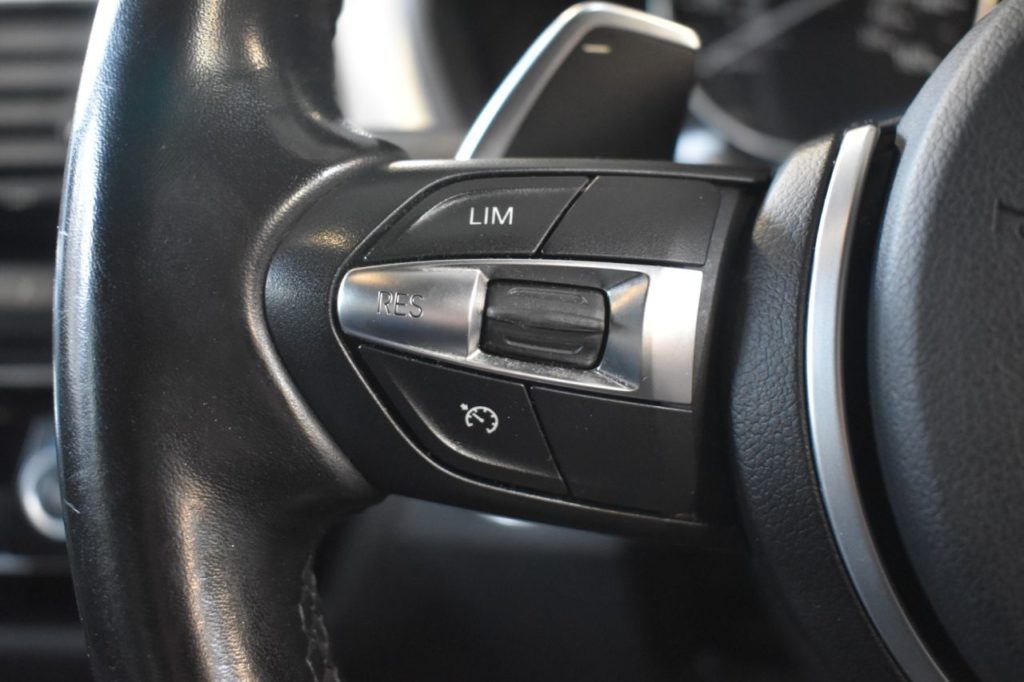 Used_2016_SILVER_BMW_3-SERIES_2