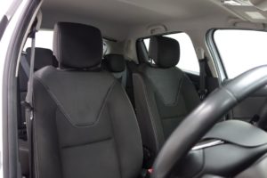 Used_2016_WHITE_RENAULT_CLIO_1