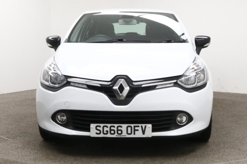 Used_2016_WHITE_RENAULT_CLIO_1