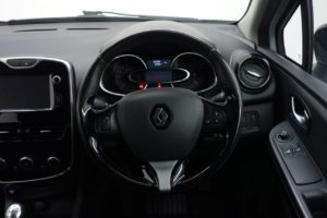 Used_2016_WHITE_RENAULT_CLIO_1